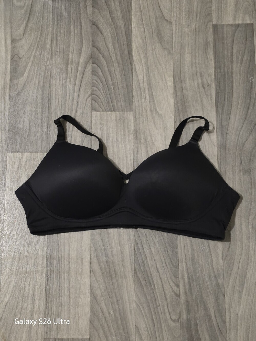torrid Black Seamless Moulded T-Shirt Bra Push-up . Whitout Undwrvire Size 46C.